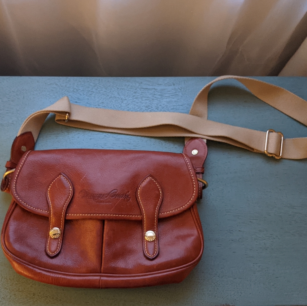 Dooney & Bourke- Florentine Vacchetta Leat…